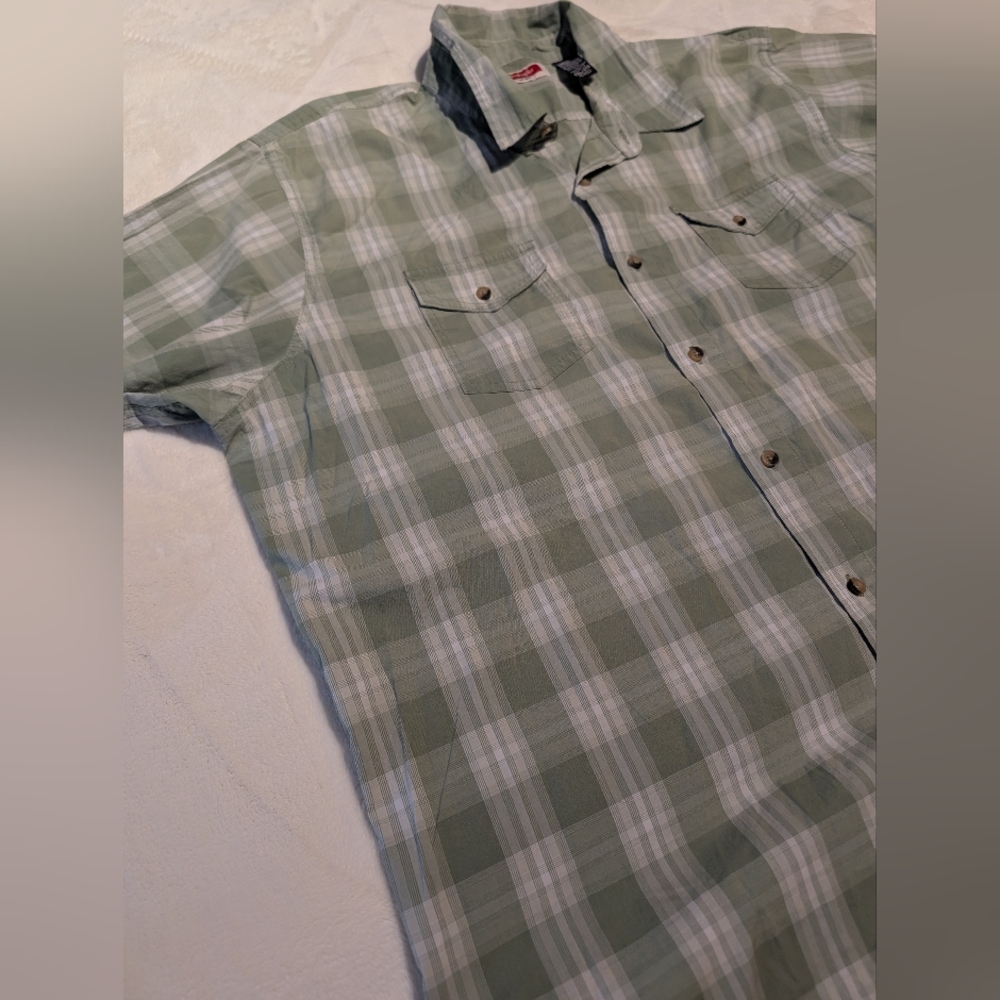 Wrangler Men's Green Plaid Shirt Sleeve Shirt. 2x.